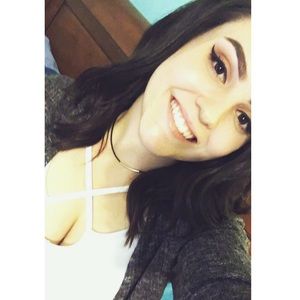 Meet your Posher, Lacey